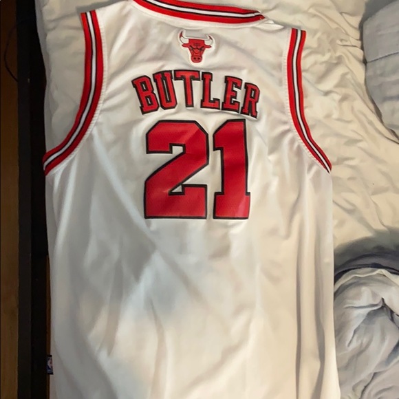 Jimmy Butler Jersey - Picture 2 of 2